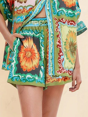 Special Sunflower Print Elastic Waist Shorts