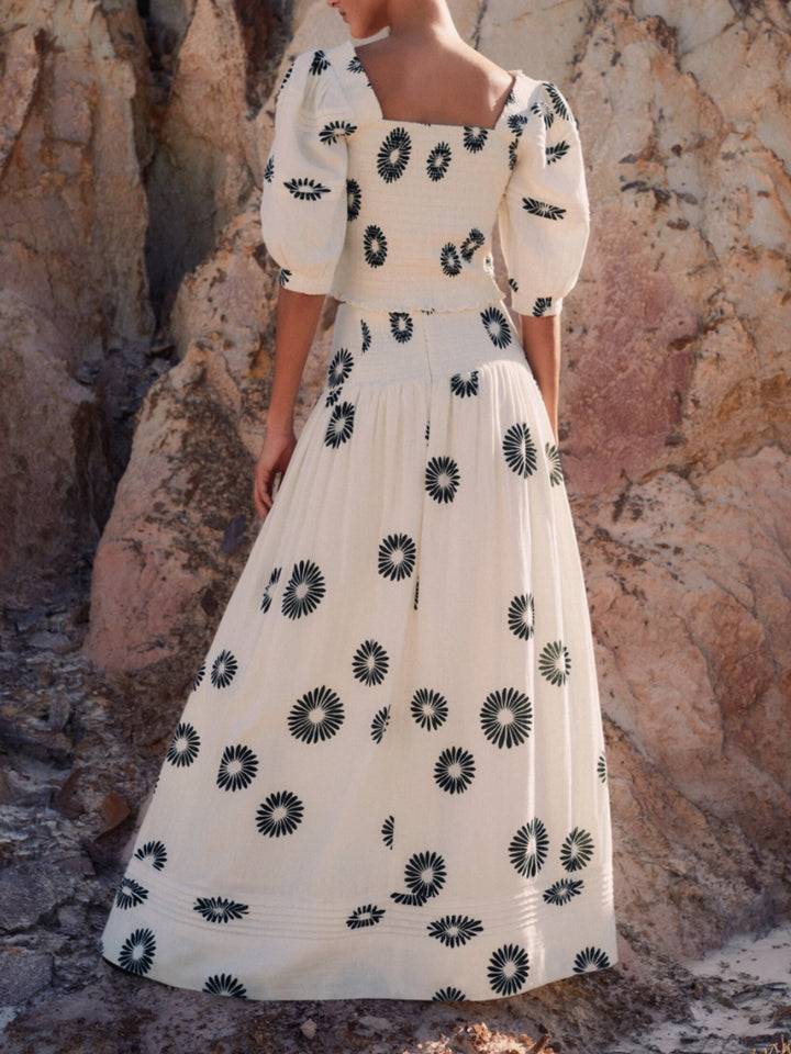 Falda blusa con estampado de margaritas moderna