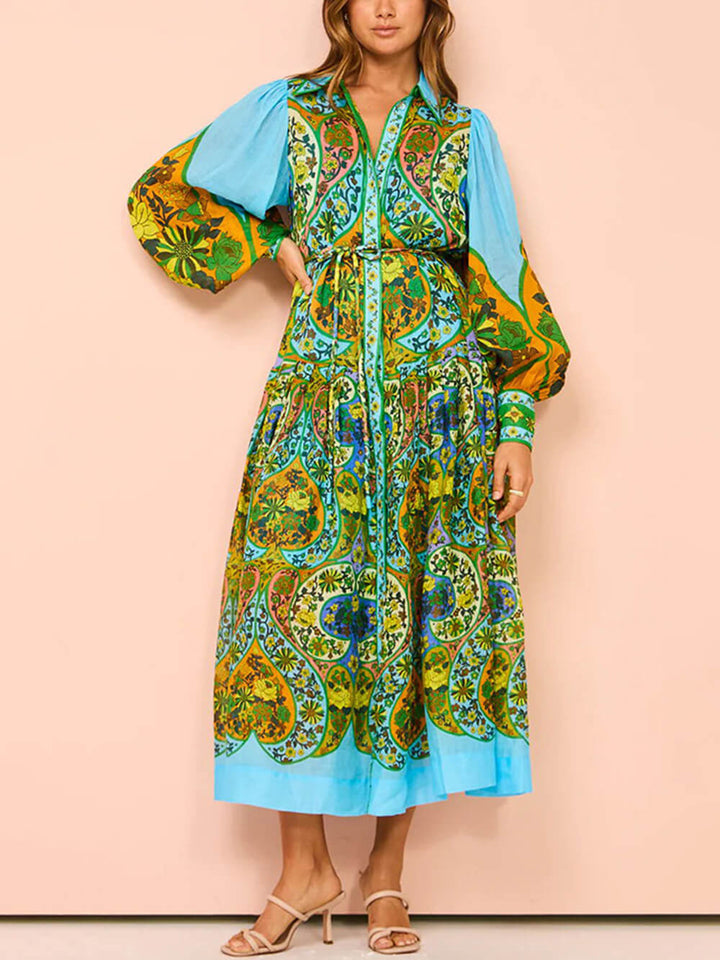 Langärmliges Cardigan-Kleid mit Ethno-Print und Schnürrevers