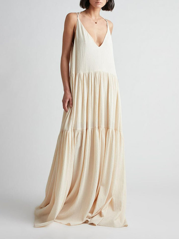 Elegancka sukienka maxi z głębokim dekoltem w kształcie litery V