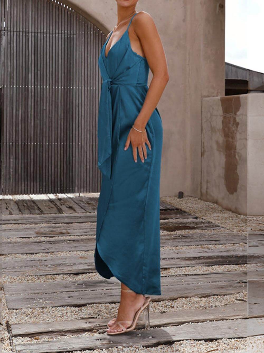 Stilige unike midi-kjoler med strappy fransk grime