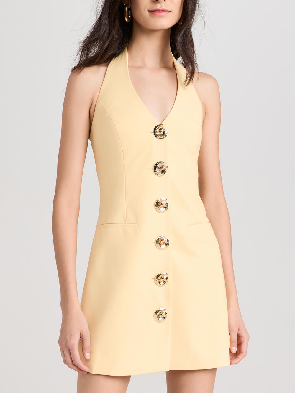 Κομψό φόρεμα με λουράκι λαιμόκοψης
