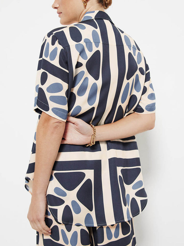 Blusa oversized solta com estampa étnica exclusiva estilo férias de verão