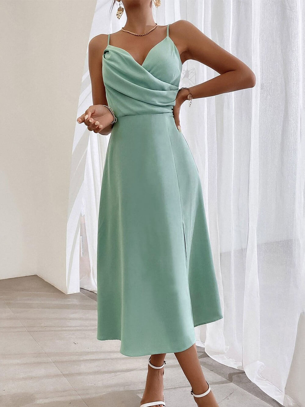 Κομψό φόρεμα με λουράκι Σπαγγέτι Πλισέ με σκίσιμο πόδι