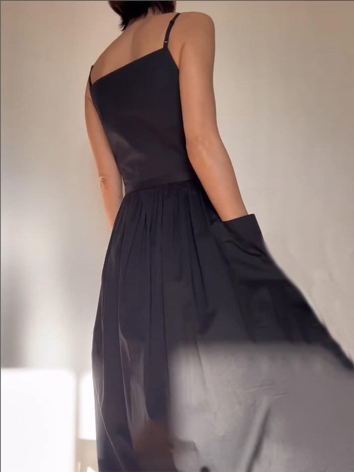 유니크한 사이드 슬릿 레이스업 포켓 베스트 드레스