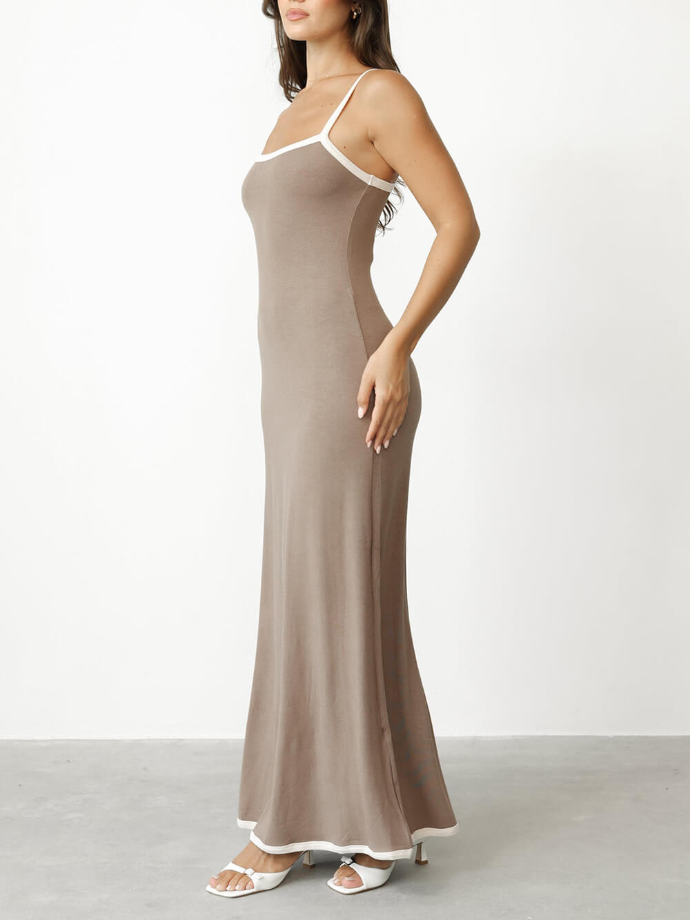 Elegantní rozevláté midi šaty s panelem A-Line