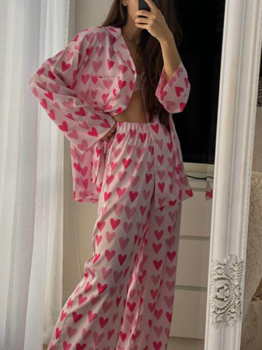 Conjunto de pijama de patchwork solto estampado em formato de coração