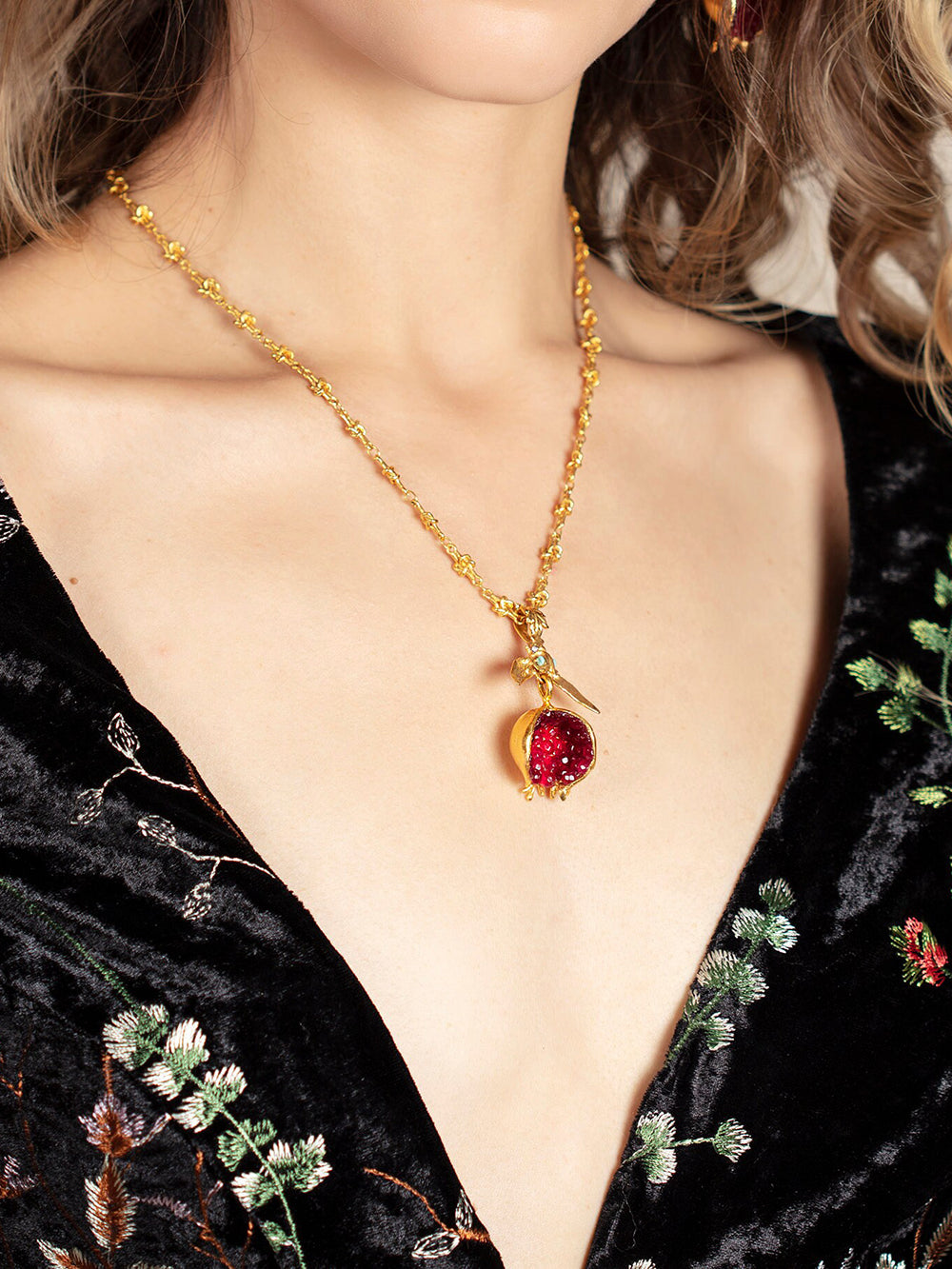 Turecký zlatý náhrdelník s designem granátového jablka