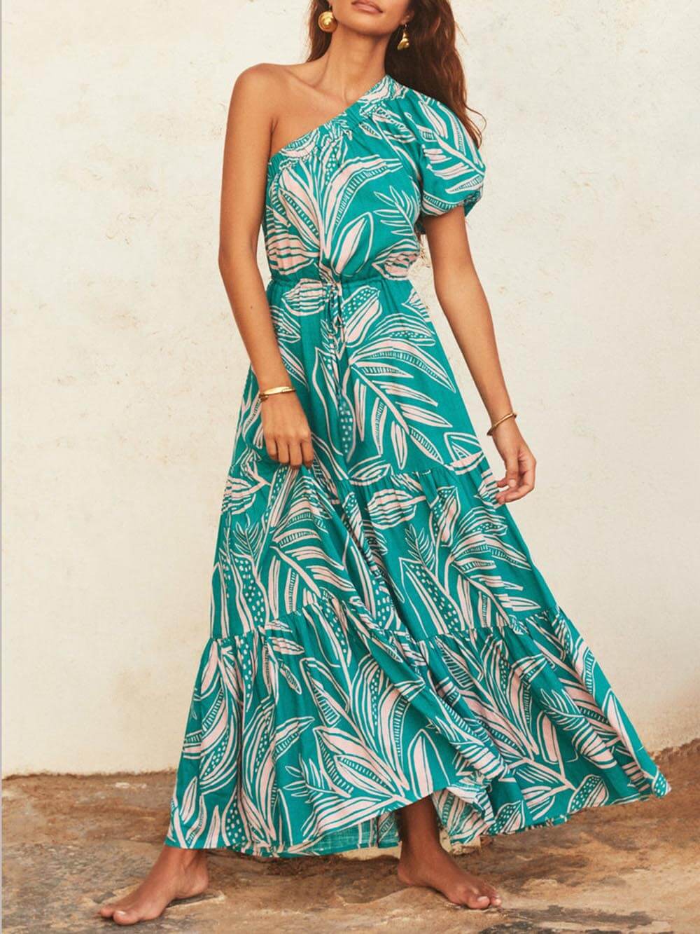 Vestido floral estilo férias com estampa de folha de palmeira sem ombros
