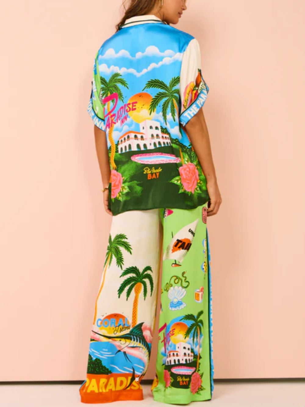 Dwuczęściowy zestaw z nadrukiem w letnim stylu Słonecznego Brzegu – spodnie