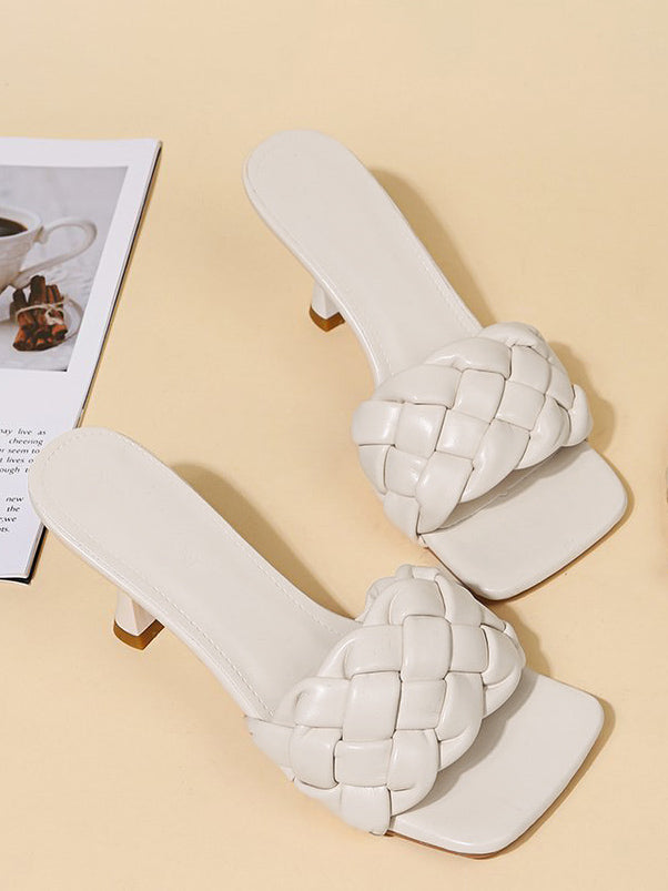 Geflochtene Stiletto-Sandalen mit quadratischer Zehenpartie
