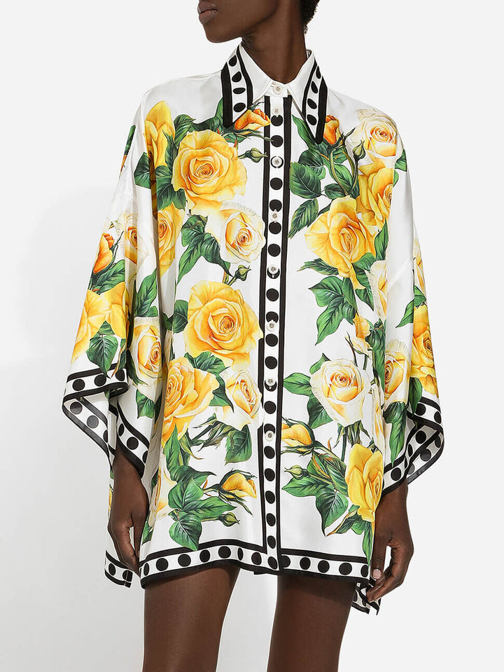 Exquisita camisa suelta con solapa con estampado de rosas