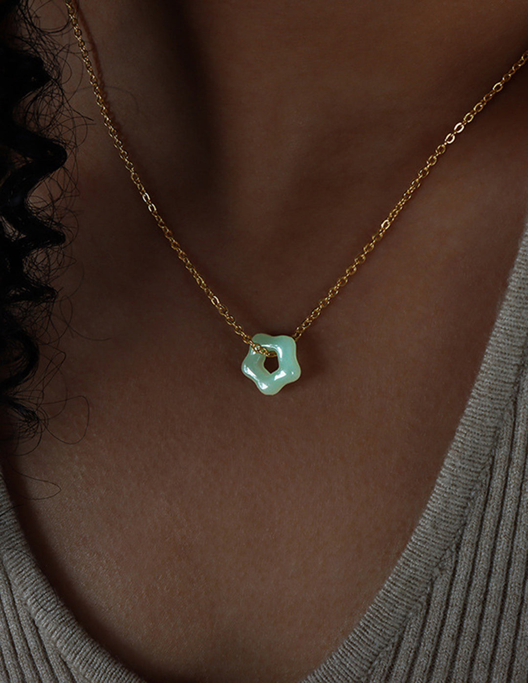 Blumen-Jade-Halskette