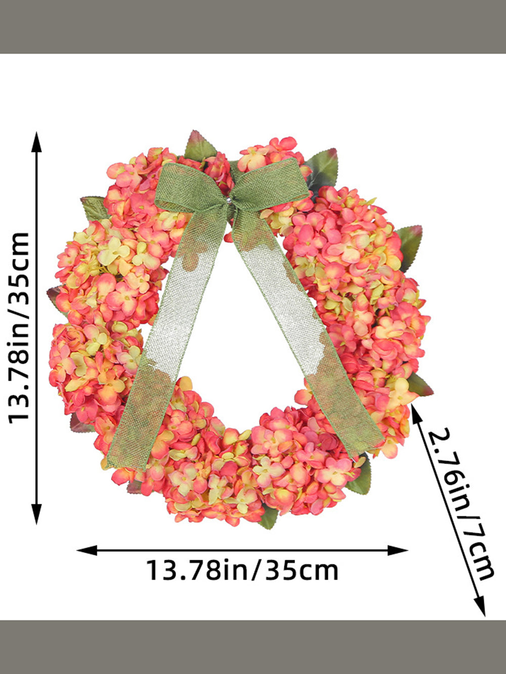 Guirlande d'hortensia festive suspendue à une porte, décoration florale simulée