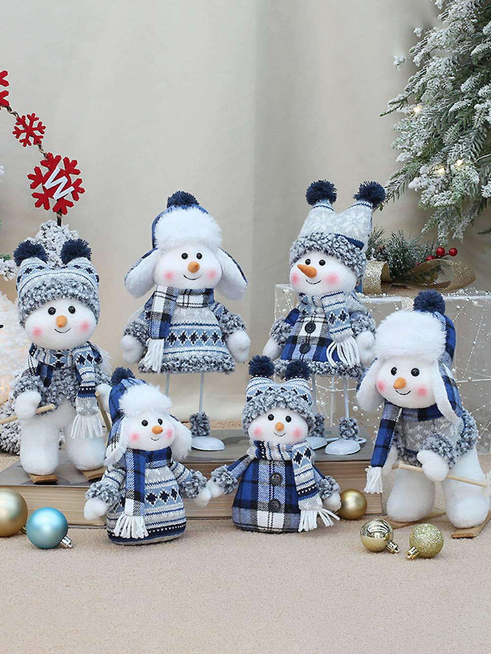 Adornos navideños de decoración de muñecas de tela