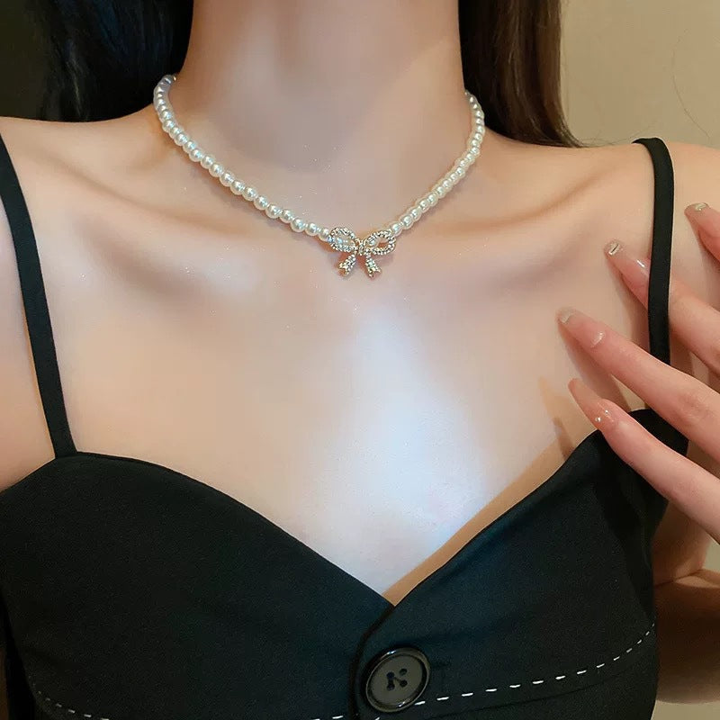 collar de lazo de perlas