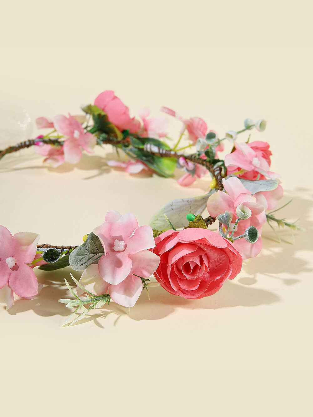 Jasminum roz deschis și trandafiri blush