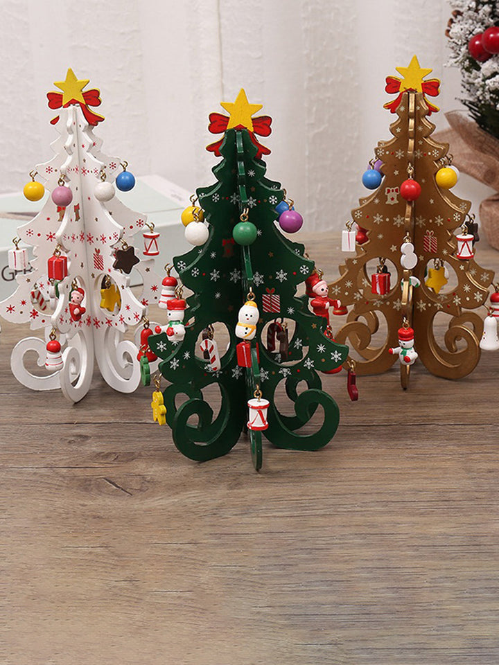 Árvore de Natal de seis peças com pequenos pingentes