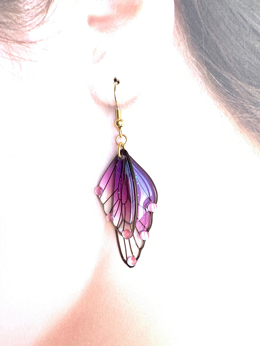 Handgemachte Ohrringe mit Schmetterlingsflügel