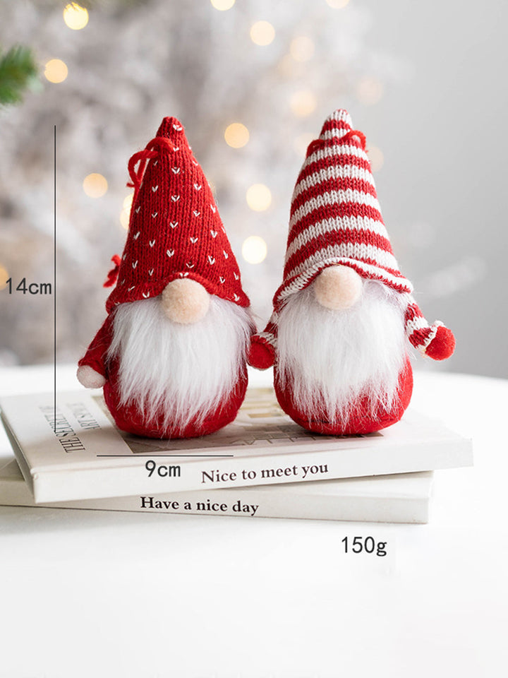 Et par dukker i plysj i julenissen, nisseanheng