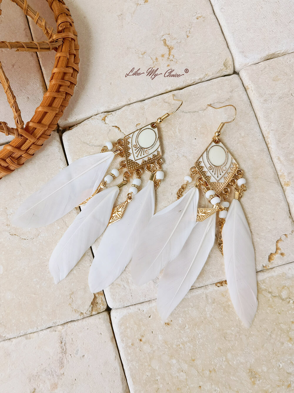 Boucles d'oreilles longues pendantes avec pompon en plumes de perles et losanges style Boho