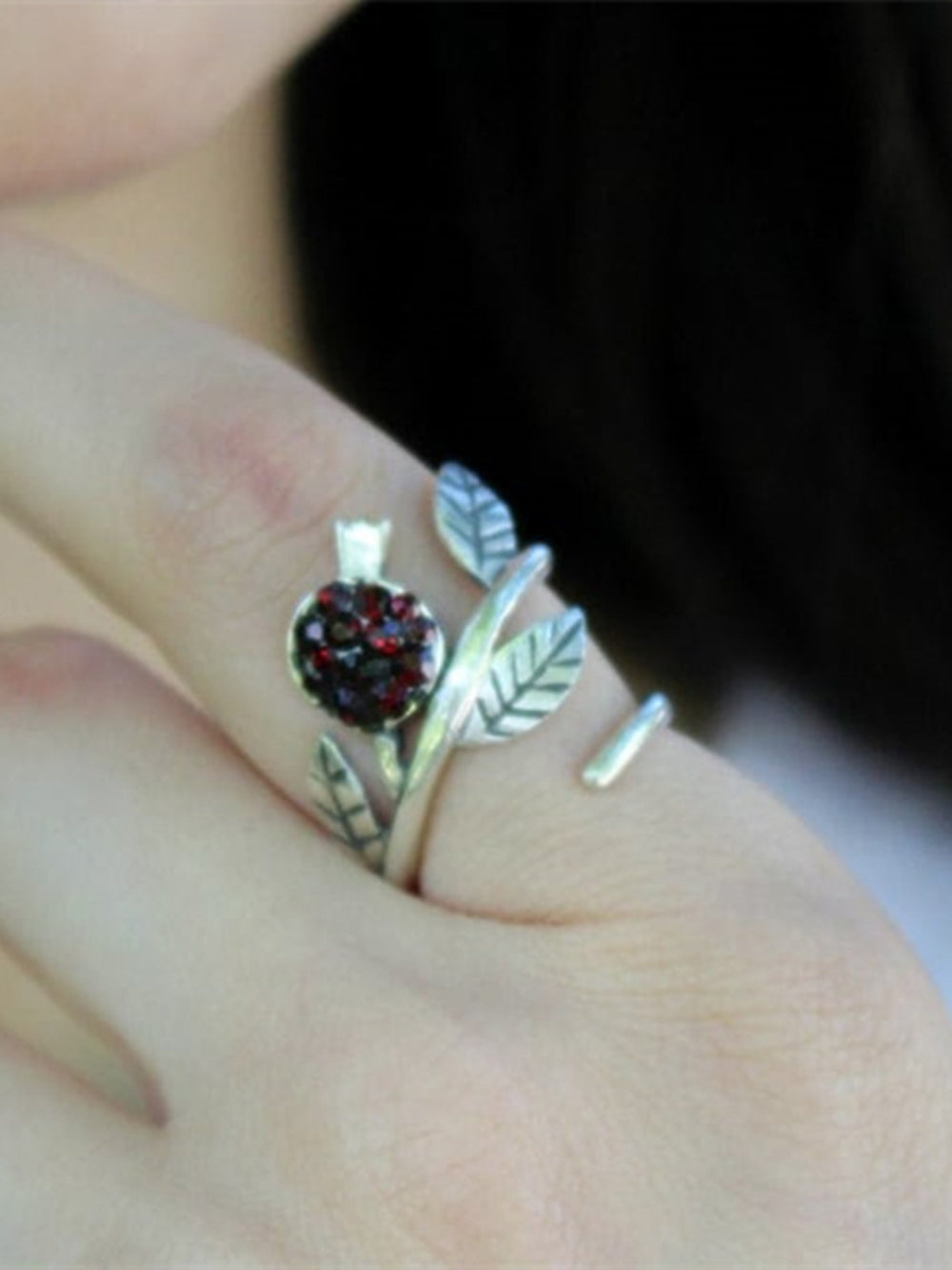Royal Pomegranate Design Silver Leaf Twine Ring