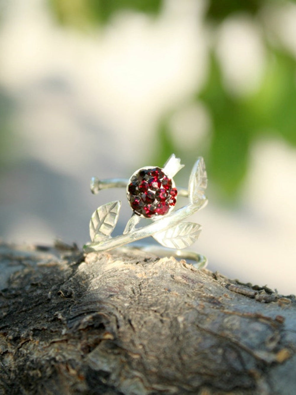 Inel de sfoară cu frunze de argint cu design Royal Pomegranate