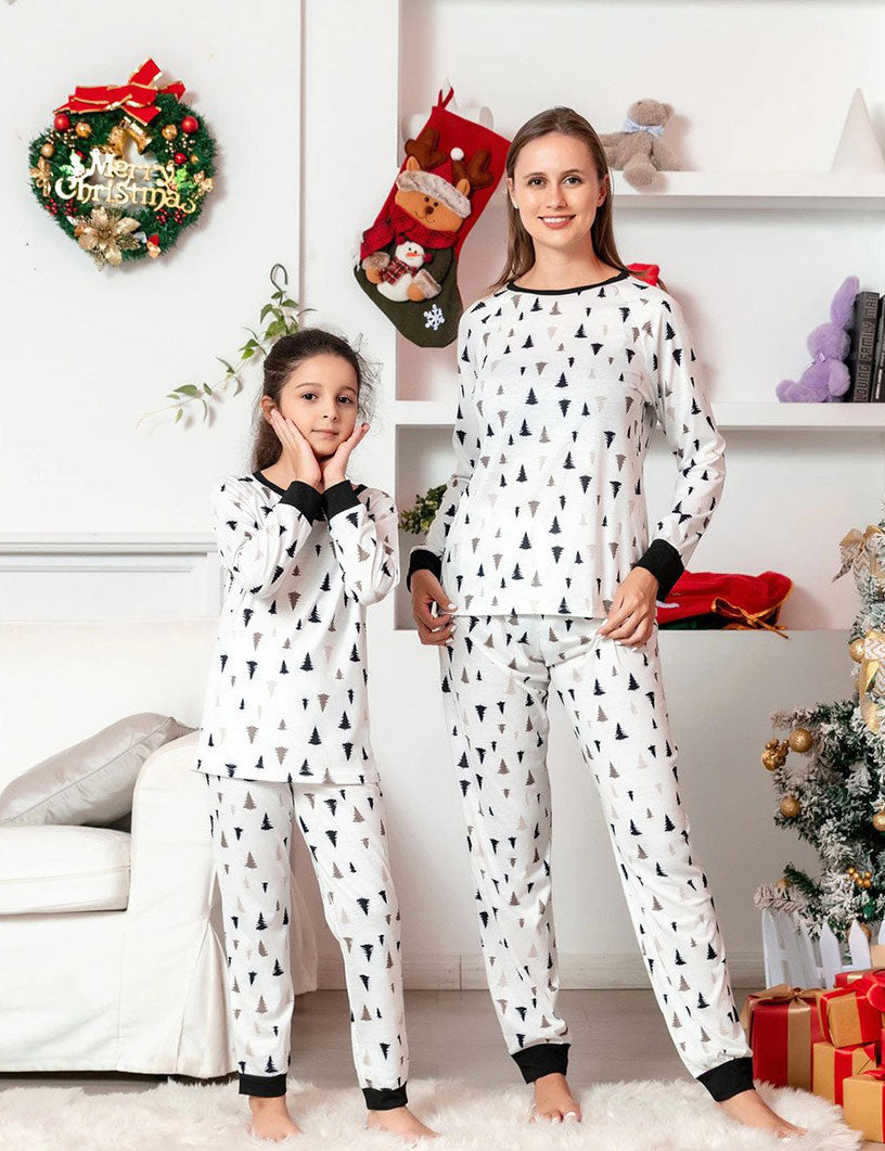 Holiday Family Matching Pyjamasetti