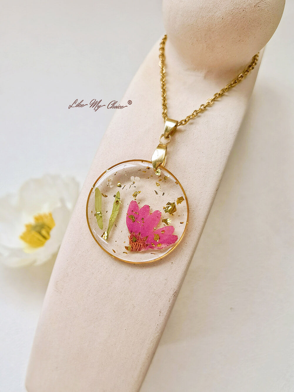 Handmade Birth Flower Bouquet Pressed Resin Pendant Necklaces-February flower