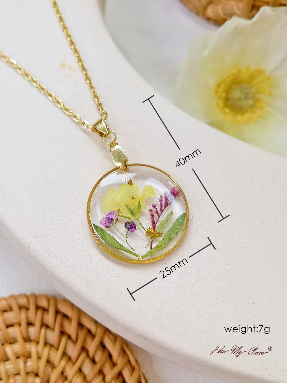 Handmade Birth Flower Bouquet Pressed Resin Pendant Necklaces-March flower