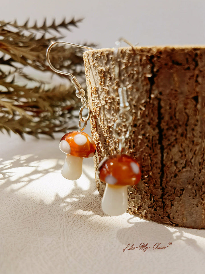 보호 귀걸이 - 귀여운 수제 버섯