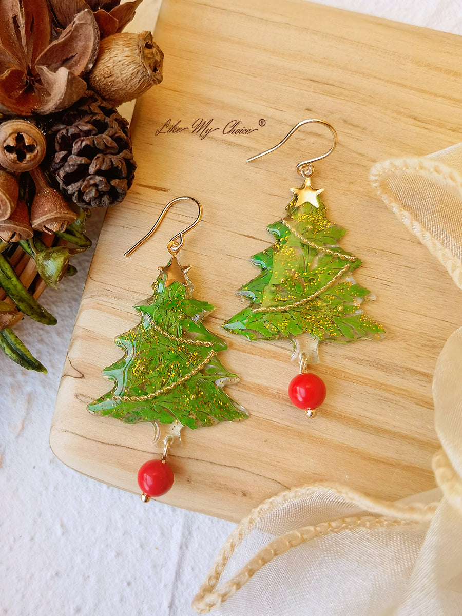 Pressed Flower Earring - Christmas Tree Resin