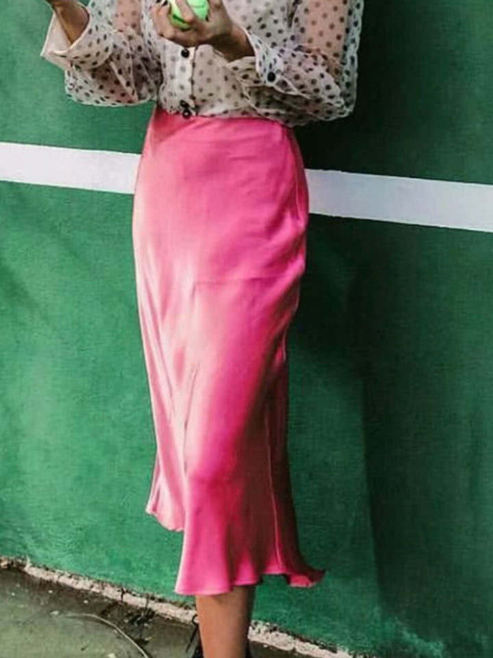 Elegant ensfarvet nederdel