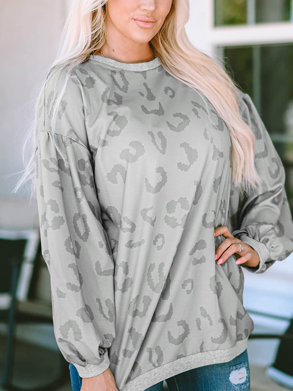 Off-shoulder sweatshirt met luipaardprint