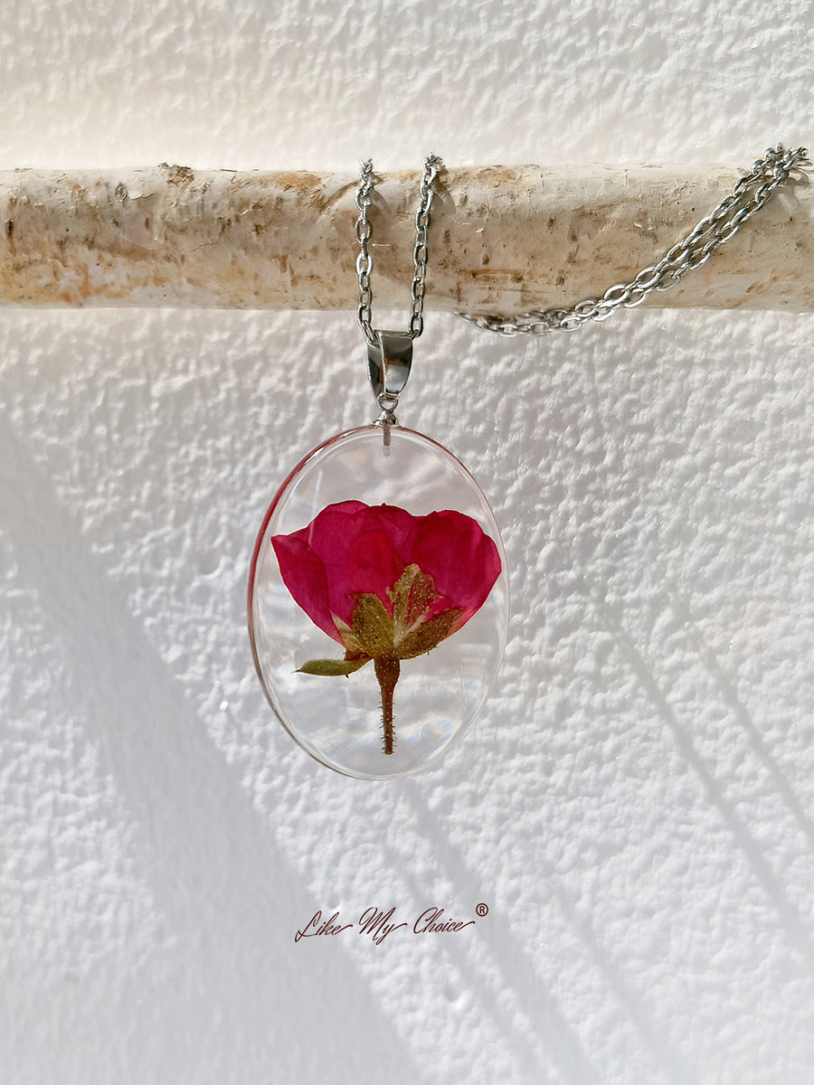 Náhrdelník s lisovanou květinou - Růžová pryskyřice