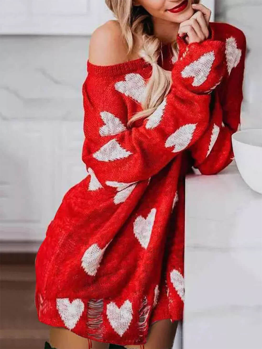 Φόρεμα πουλόβερ με κούφια τρύπα