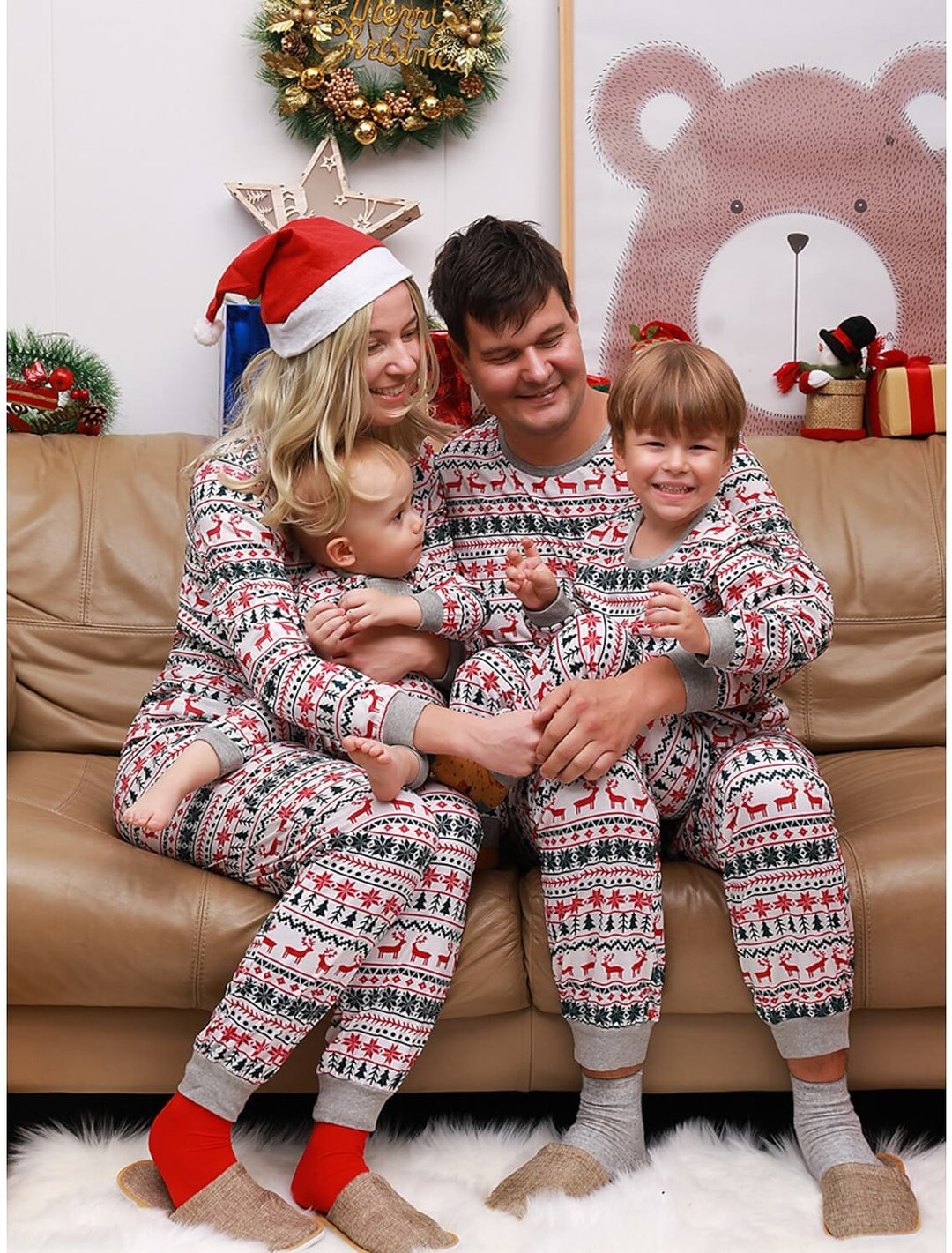 Seturi de pijamale de familie de copaci cu fulgi de nea de Craciun