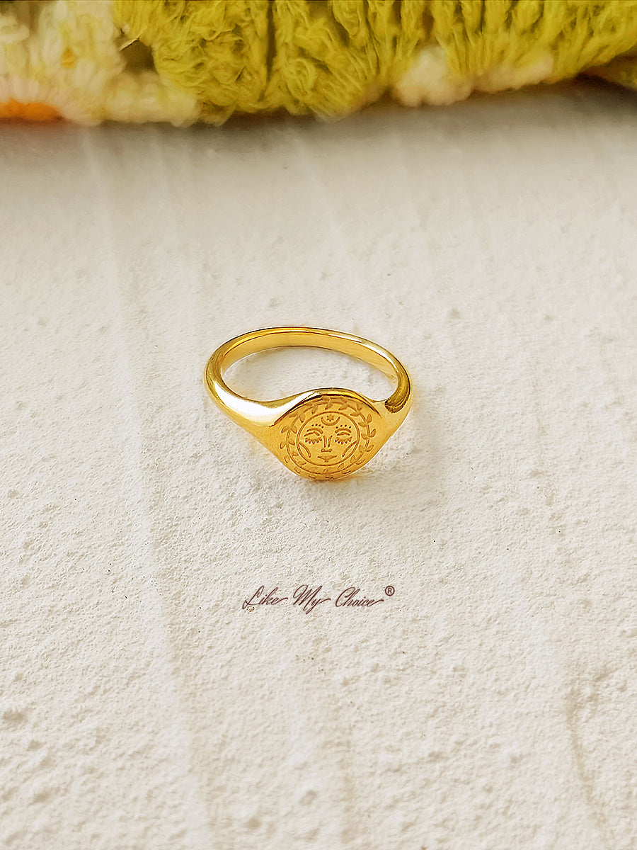 Love By The Moon Signet Boho Ring
