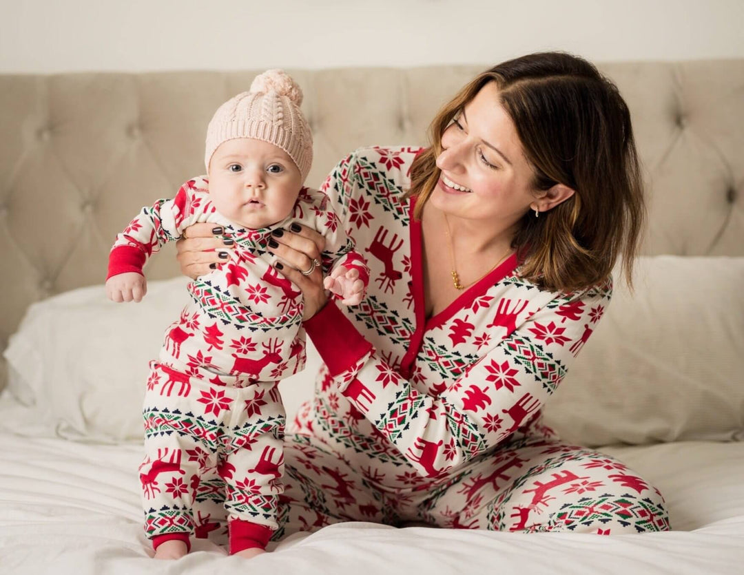 Klassieke bijpassende pyjamaset voor de familie met kersthertenprint (met hondenkleding voor huisdieren)