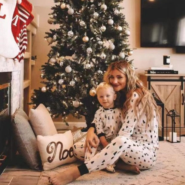 Conjunto de pijamas a juego para familias navideñas