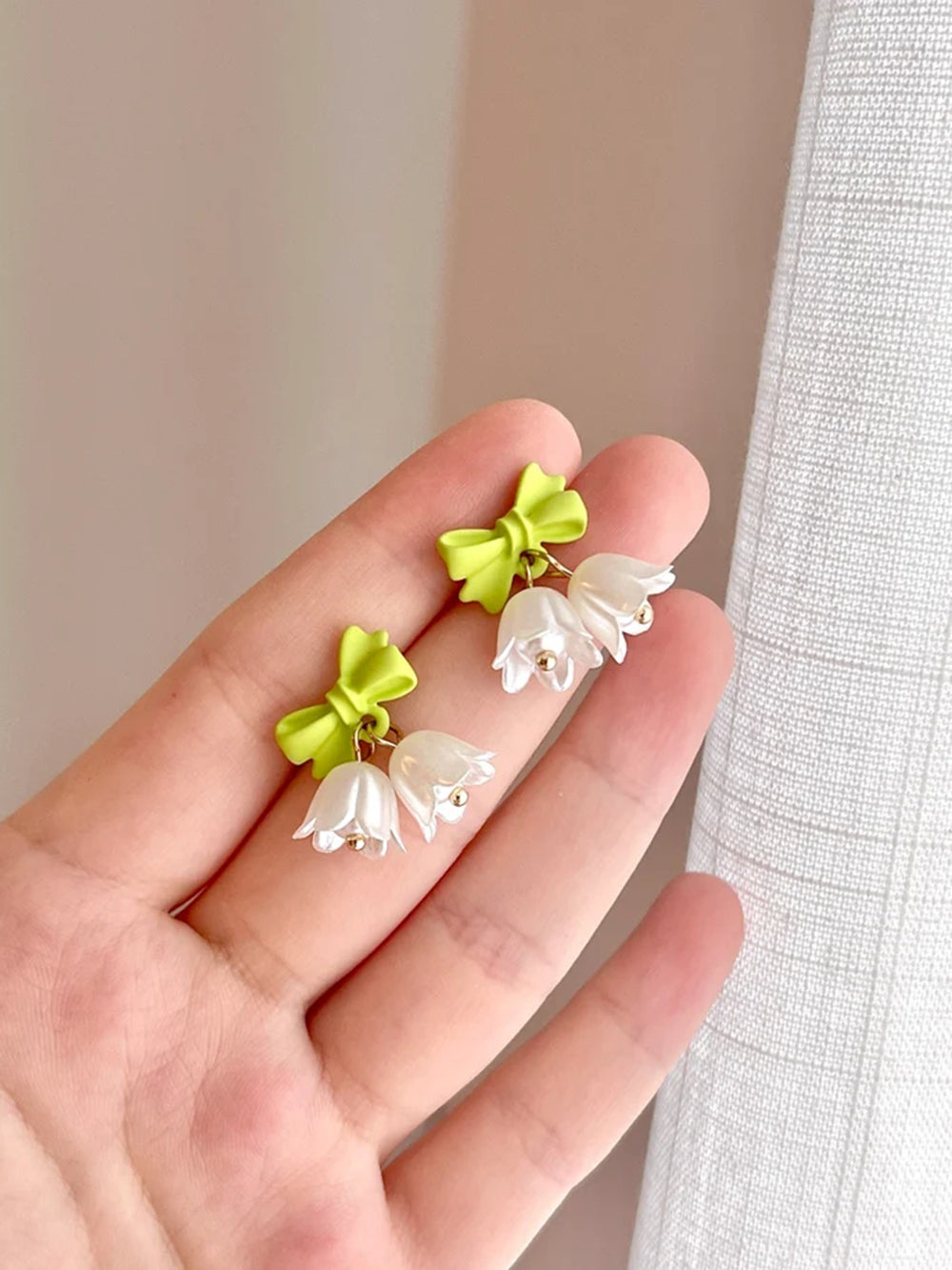 Cute Tassel Earrings - Tulips Bow White Fairy Flowers