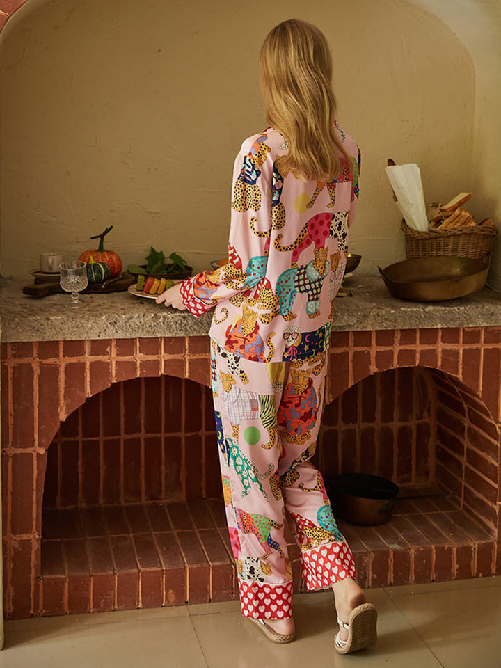 Oblékání leopardí hedvábný pyžamový set