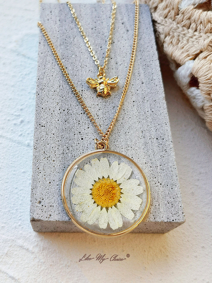 Pressed Flower Necklace - Natural Daisy&Bee