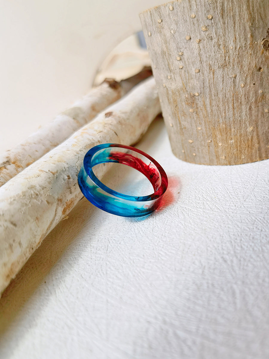 Inel din rășină colorată cu cristale de gheață și foc