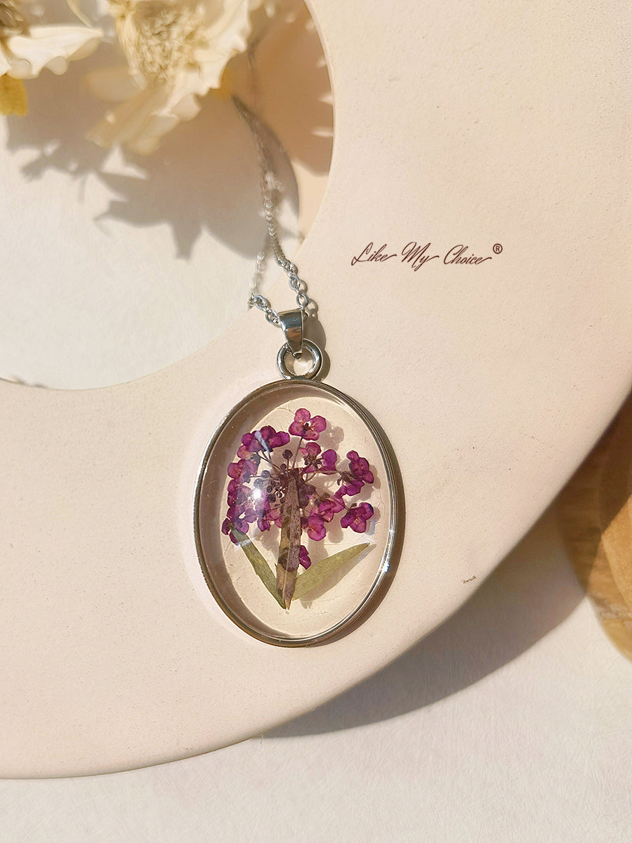 Resin Pendant Necklace With Scottish Heather Dried Flowers