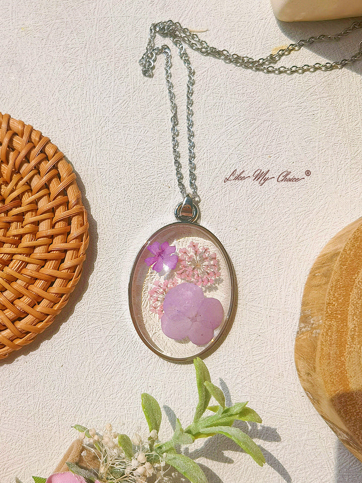 Pryskyřice přívěsek náhrdelník s královnou Anne krajka Cherry reliéfní květiny
