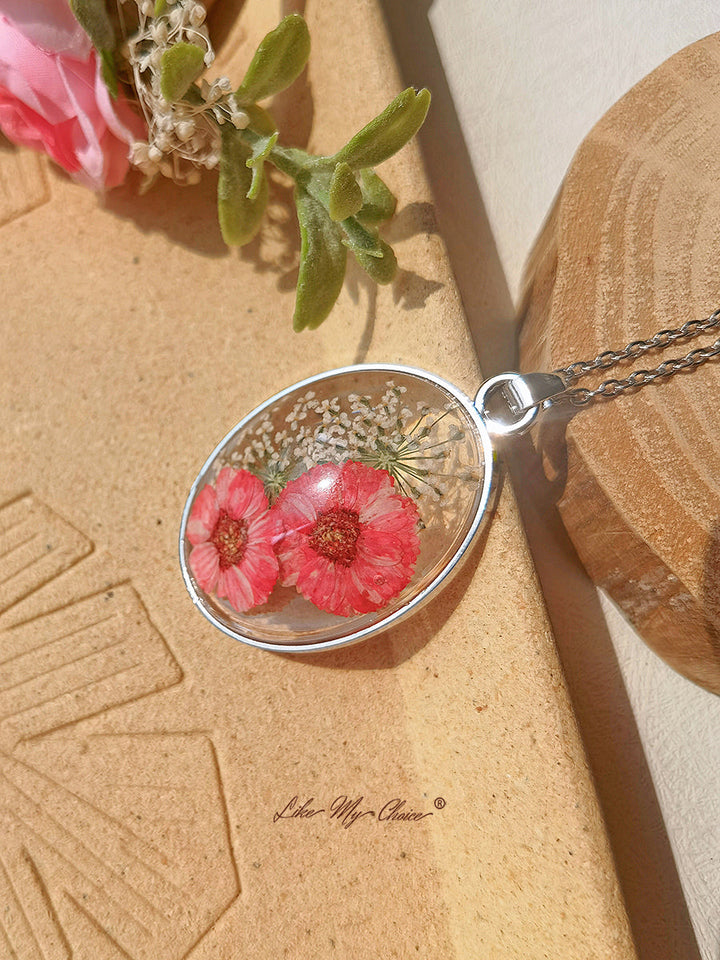 Resin Pendant Necklace With Gesanghua Dried Flowers