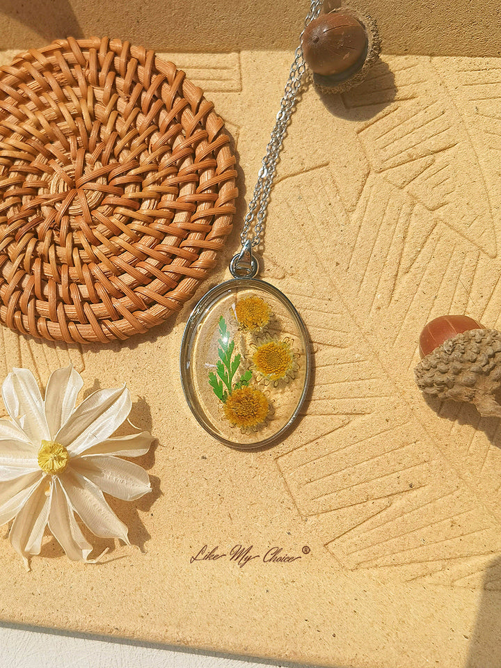 Resin Pendant Necklace With Eternal Sunflower Dried Flowers