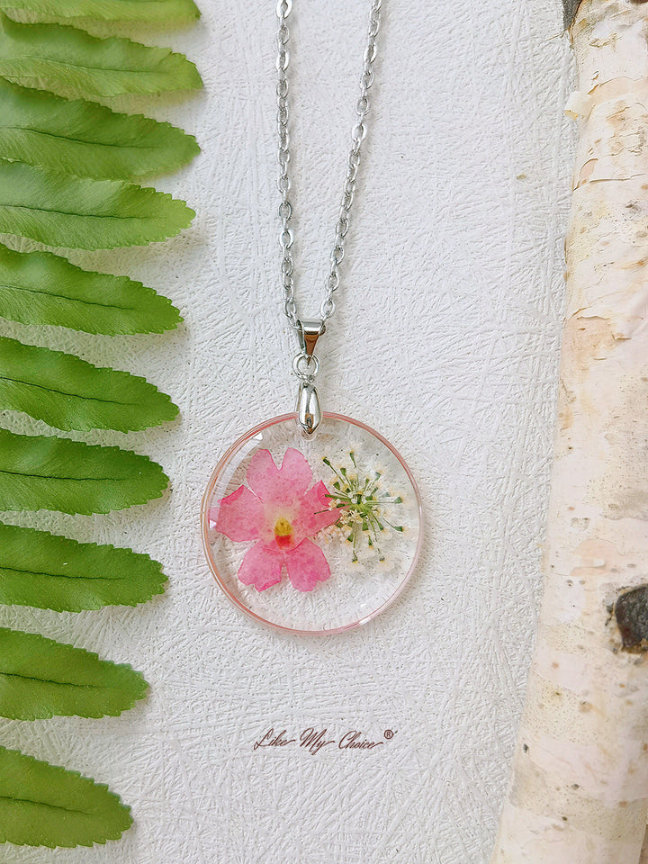 Narcissus Resin Flower Necklace