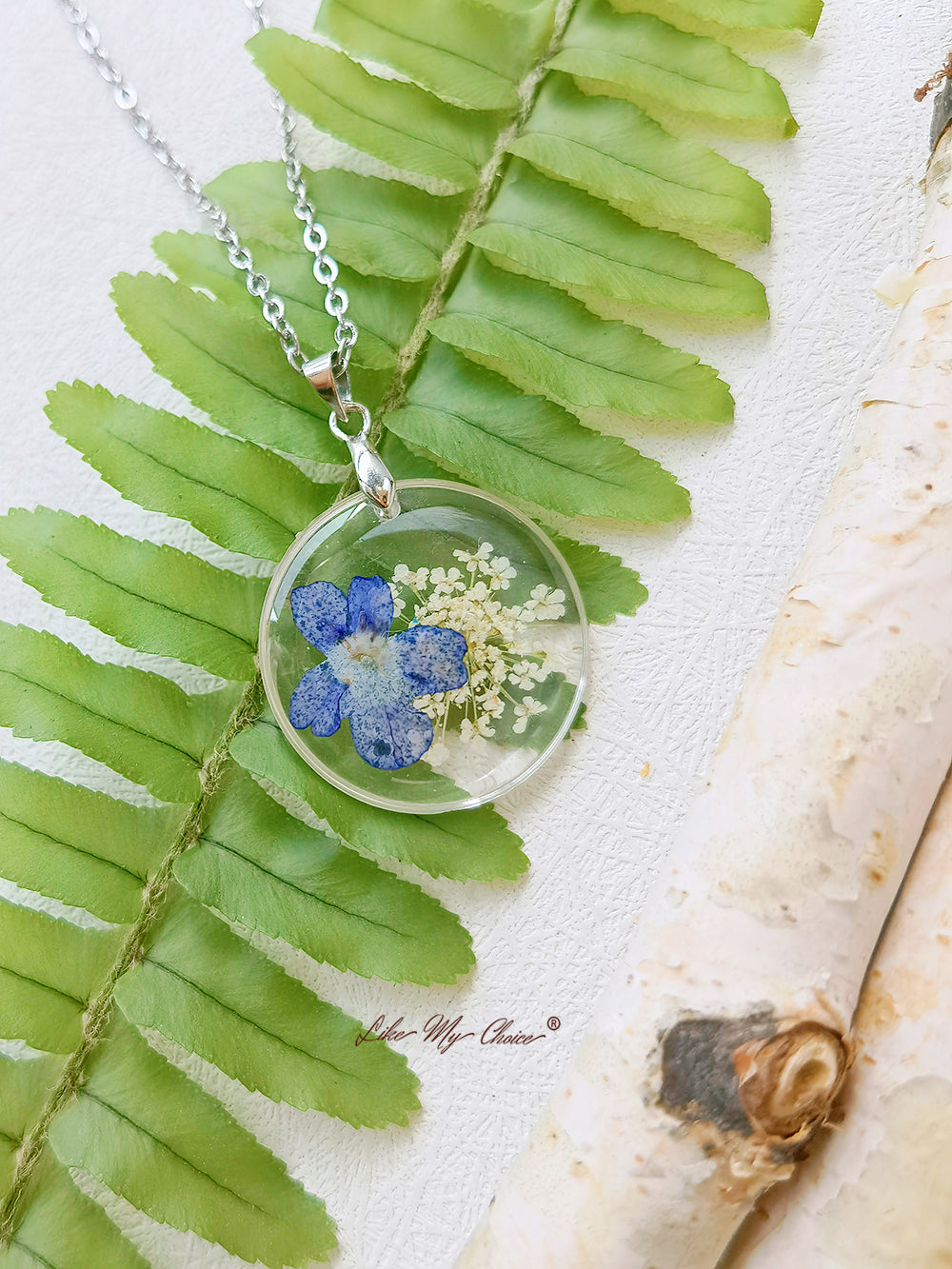 Královna Anne Lace Mallows květinový botanický přívěsek kruhový náhrdelník